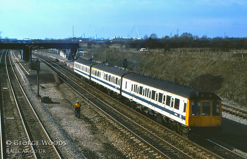 Class 117 DMU at Iver