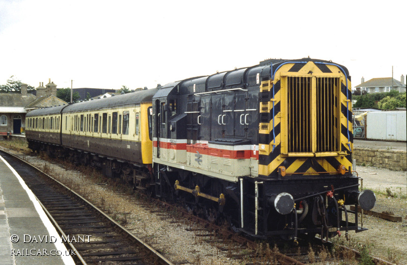 Class 117 DMU at St Erth