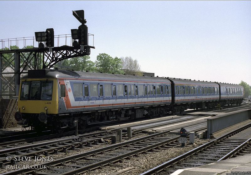 Class 117 DMU at Oxford