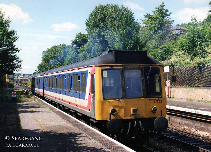 Class 117 DMU at Upper Holloway