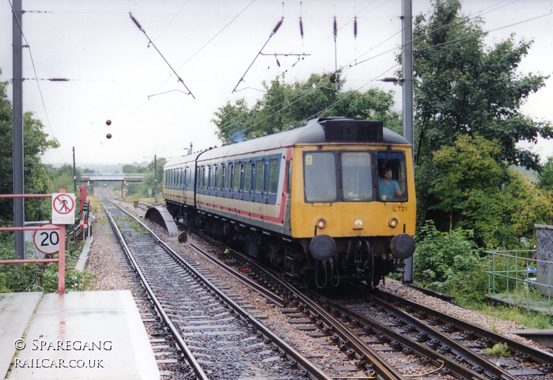 Class 117 DMU at South Tottenham