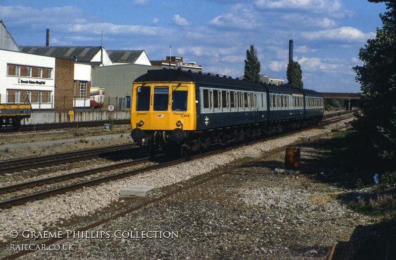 Class 117 DMU at Slough