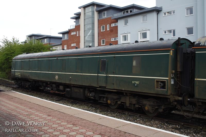 Class 117 DMU at Aylesbury