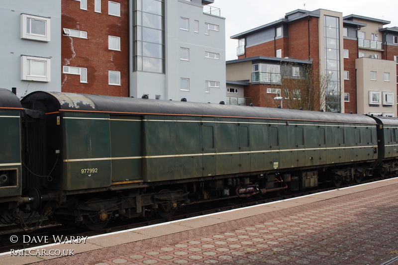 Class 117 DMU at Aylesbury