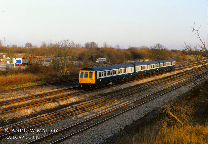 Class 117 DMU at Iver