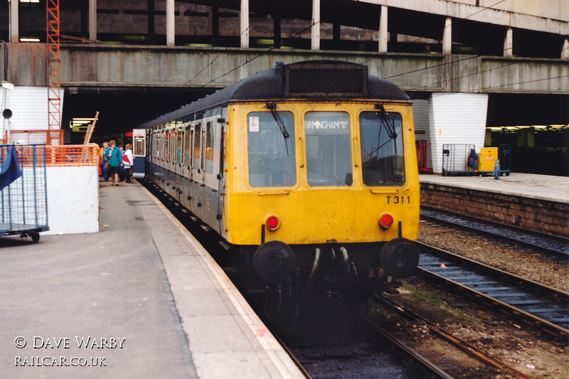 Class 117 DMU at Birmingham New Street