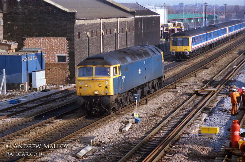 Class 117 DMU at Southall