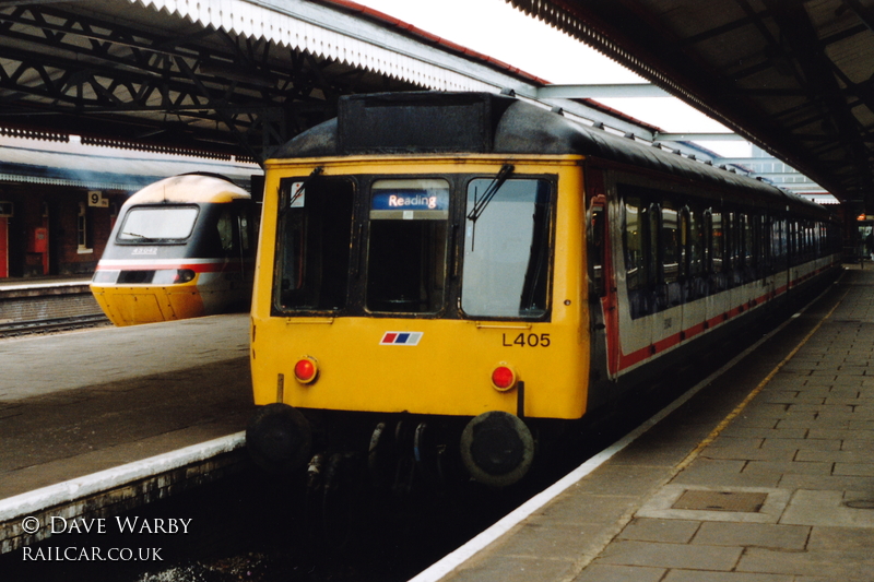 Class 117 DMU at Reading