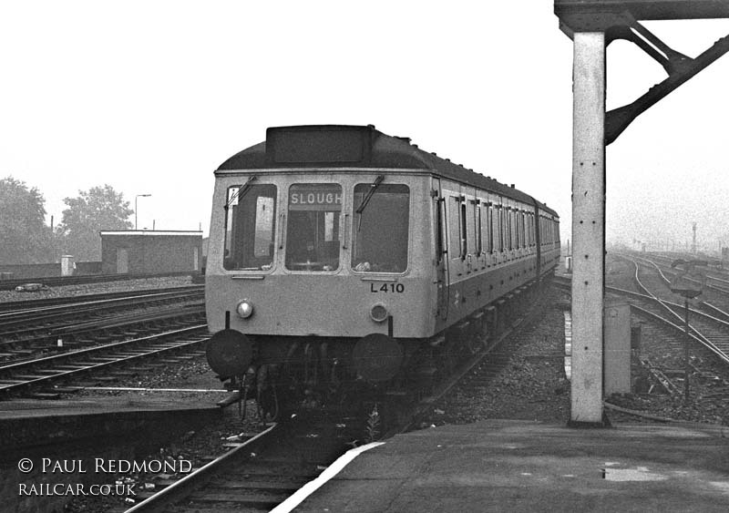 Class 117 DMU at Reading (General)