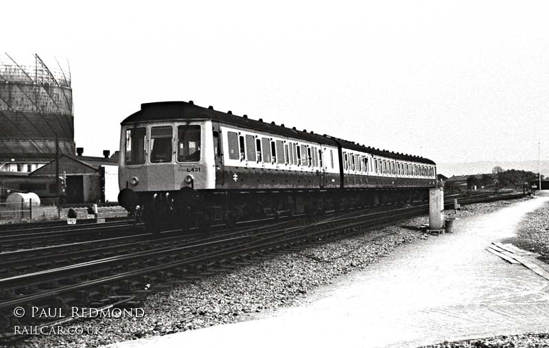 Class 117 DMU at Reading