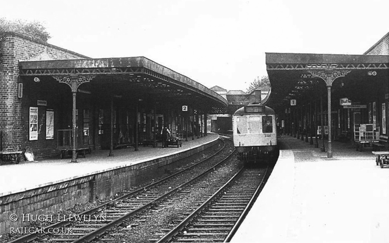 Class 117 DMU at Cheltenham (Lansdowne Road)