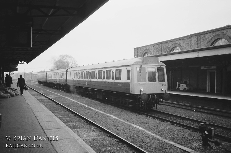 Class 117 DMU at Worcester