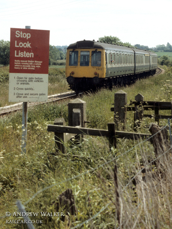 Class 117 DMU at Merry Lees