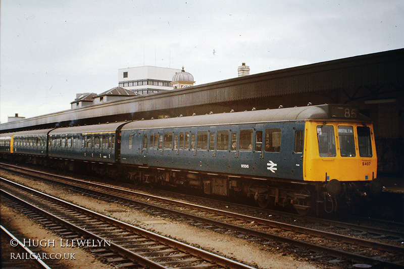 Class 117 DMU at Cardiff Central