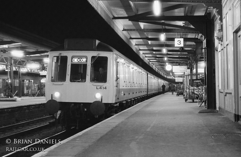 Class 117 DMU at Didcot