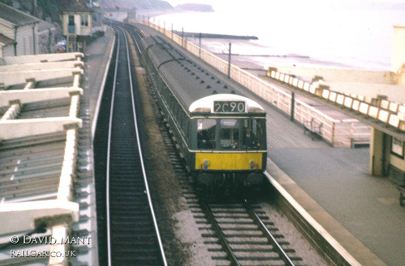 Class 118 DMU at Dawlish