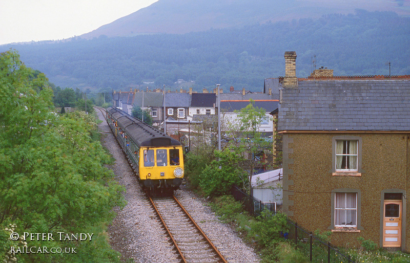 Class 118 DMU at Oakdale Colliery branch