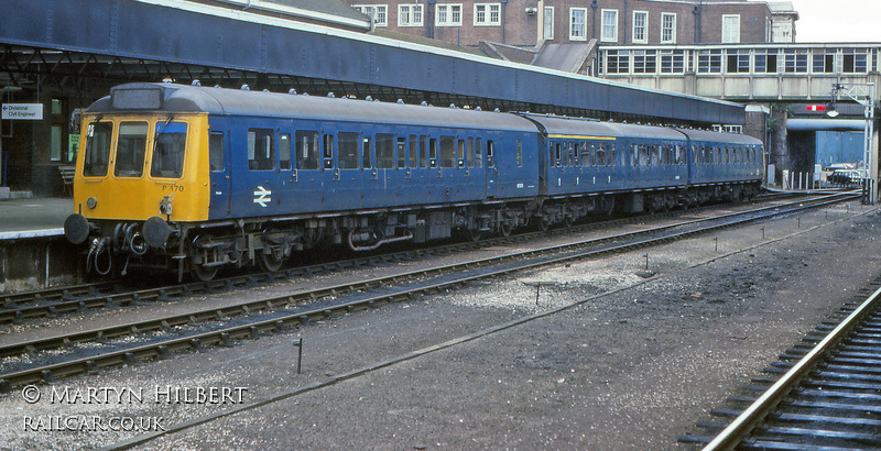 Class 118 DMU at Exeter St Davids