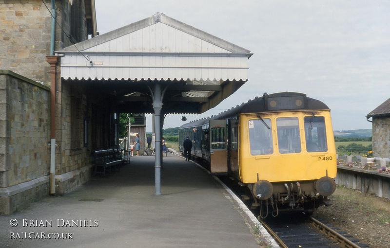 Class 118 DMU at Bere Alston