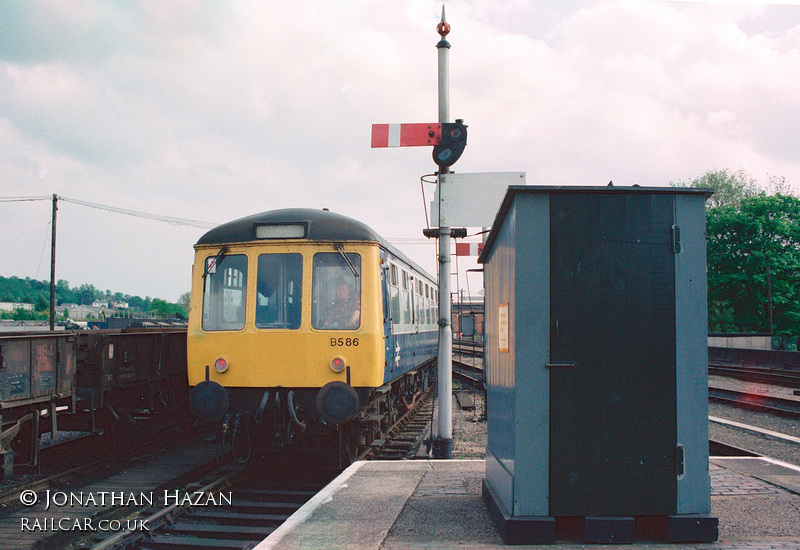 Class 119 DMU at Worcester Shrub Hill