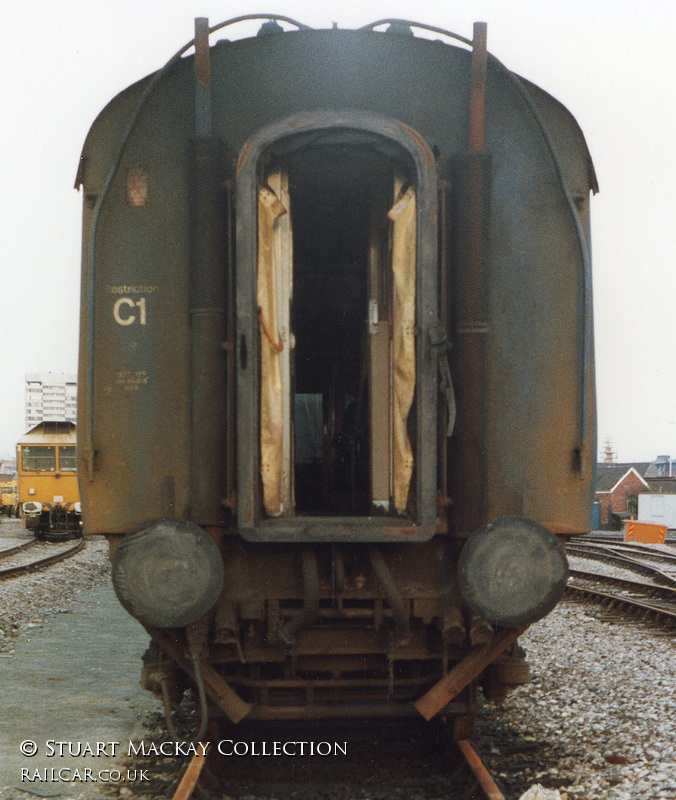 Class 119 DMU at Reading depot