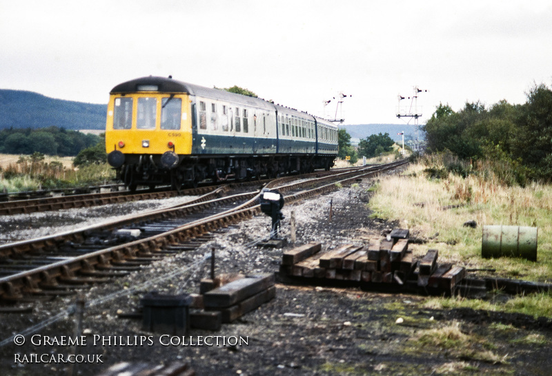 Class 119 DMU at Battersby