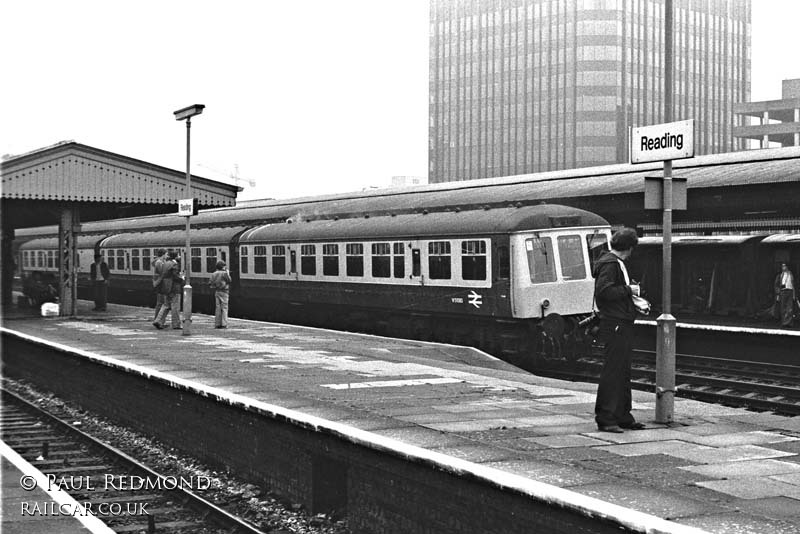 Class 119 DMU at Reading