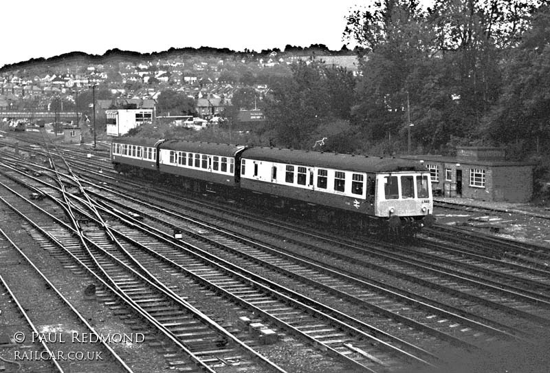 Class 119 DMU at Guildford