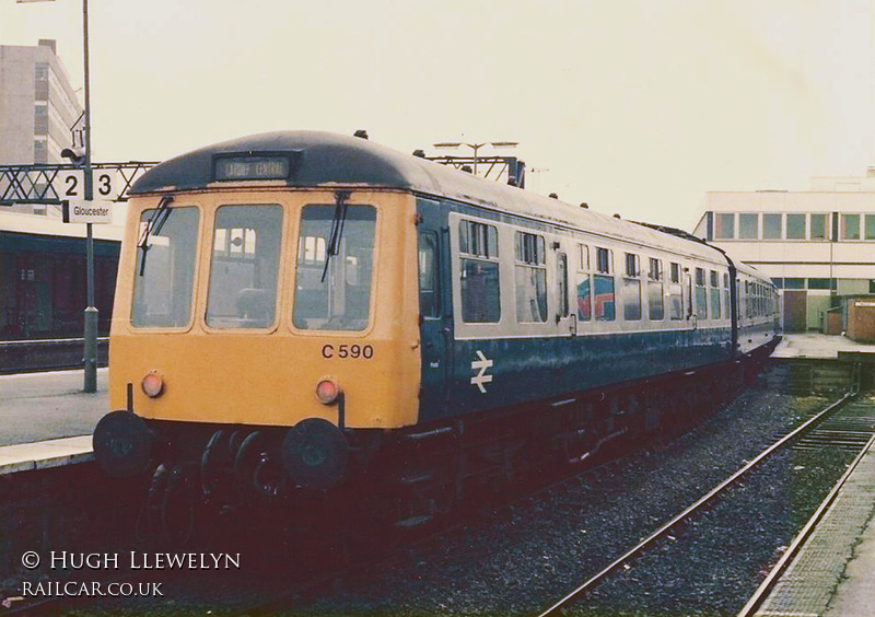 Class 119 DMU at Gloucester