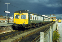 Class 120 DMU at Salisbury