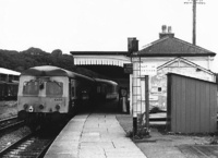 Class 120 DMU at Milford Haven