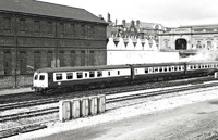 Class 120 DMU at Nottingham