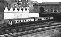 Class 120 DMU at Nottingham