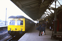 Class 120 DMU at Carmarthen Town