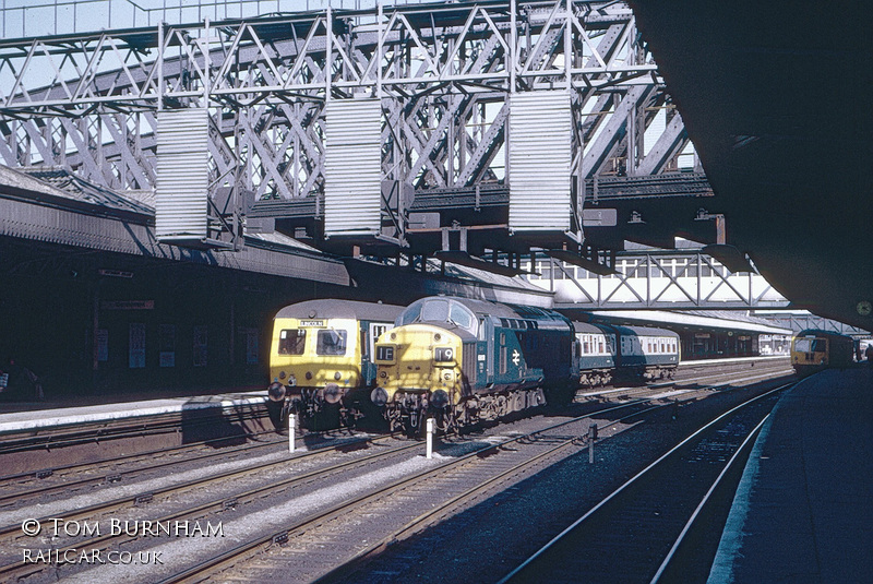 Class 120 DMU at Nottingham