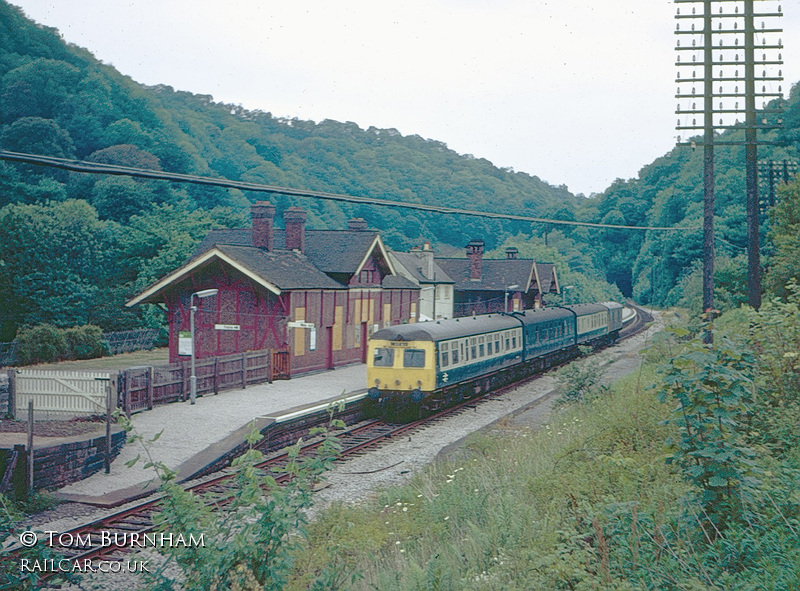 Class 120 DMU at Matlock Bath