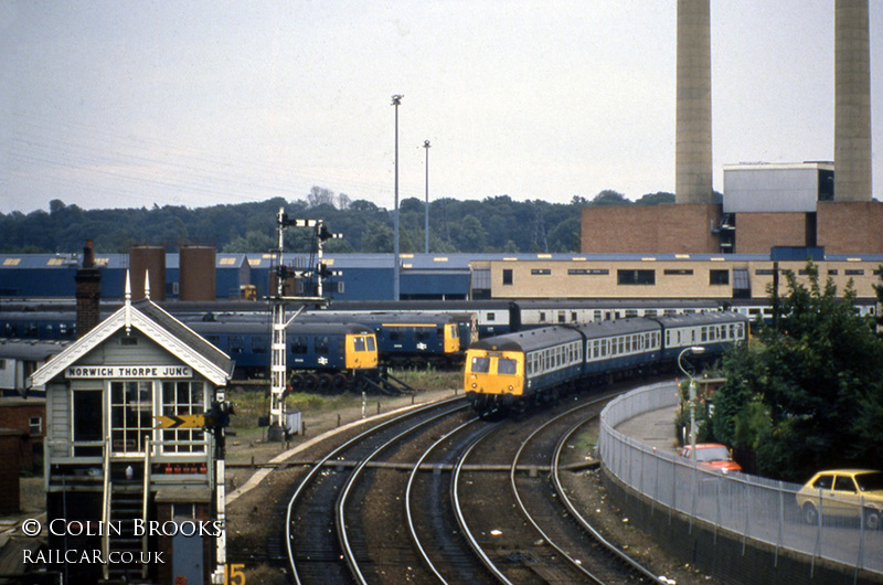 Class 120 DMU at Norwich