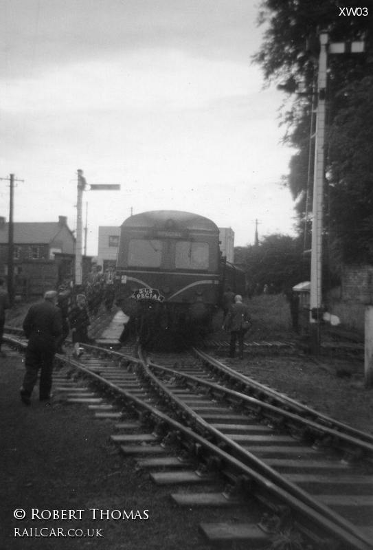 Class 120 DMU at Brynamman East