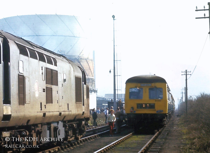 Class 120 DMU at Nantgarw