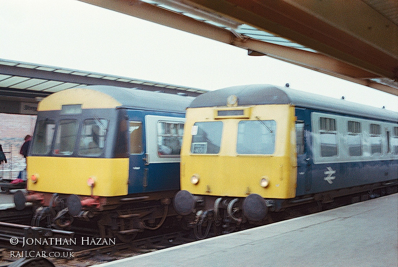 Class 120 DMU at Shrewsbury