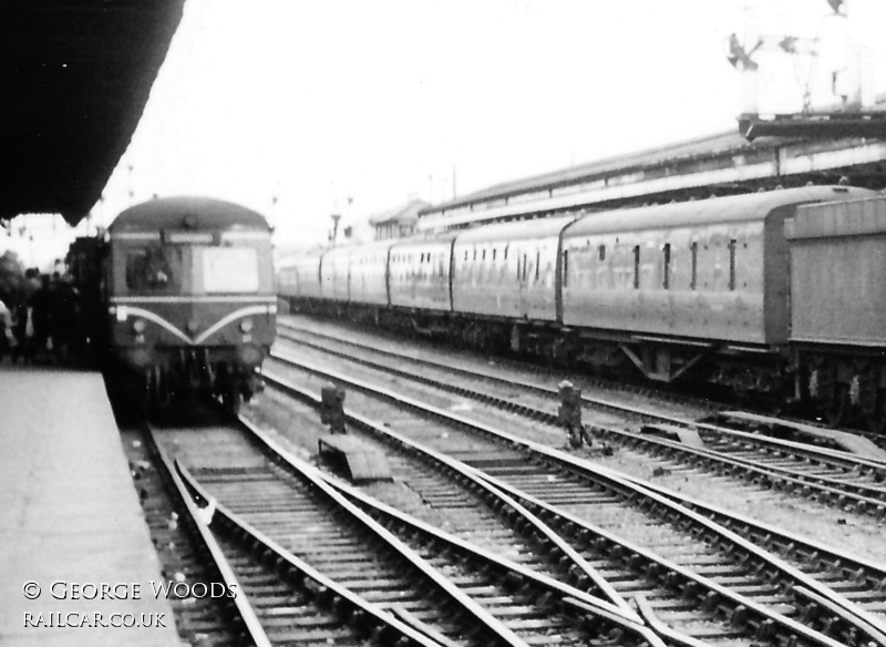 Class 120 DMU at Oxford