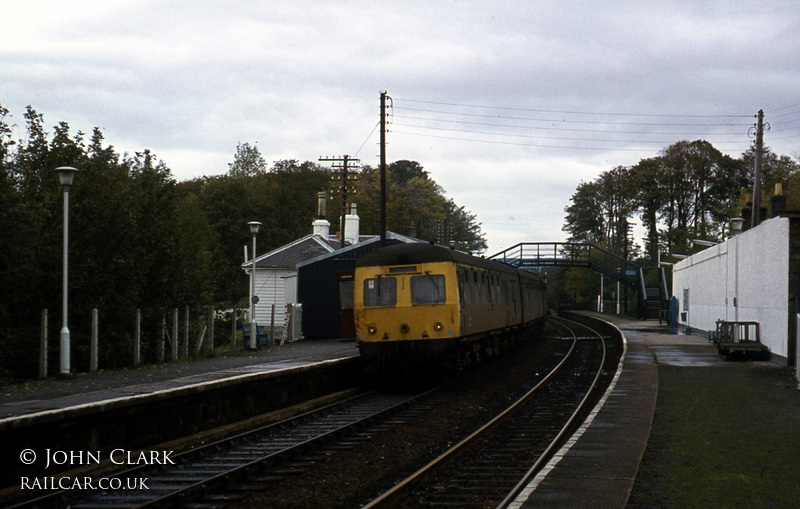 Class 120 DMU at Huntly