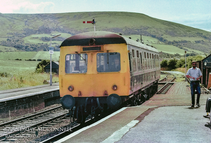 Class 120 DMU at Girvan