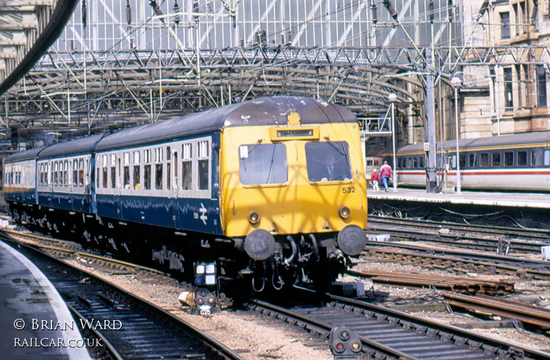 Class 120 DMU at Glasgow Central