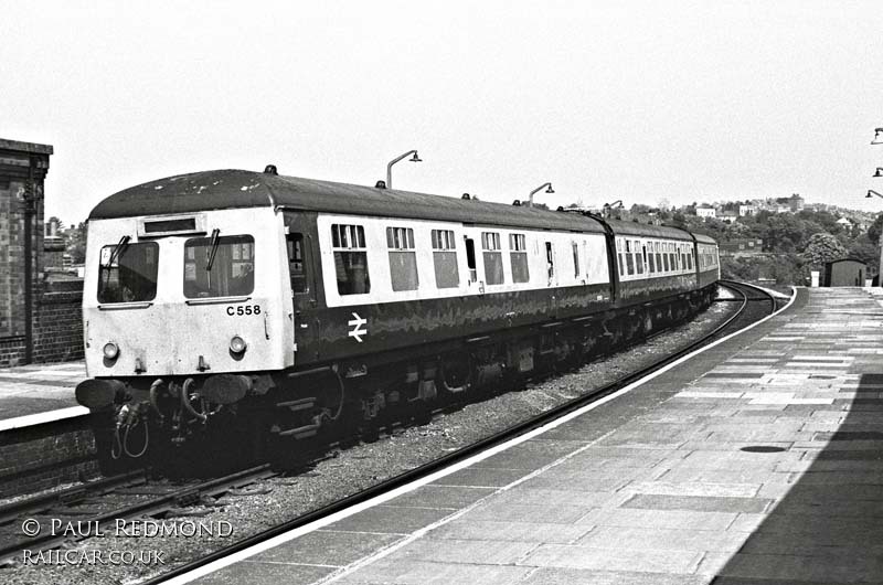 Class 120 DMU at Worcester Foregate Street