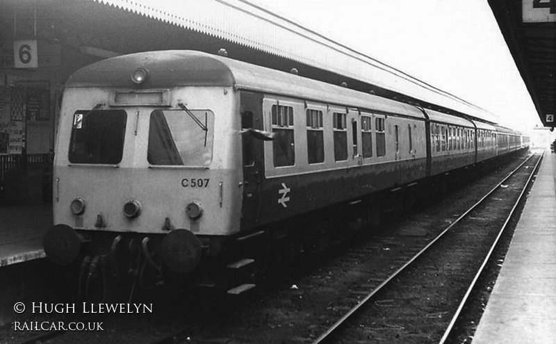 Class 120 DMU at Cardiff Central