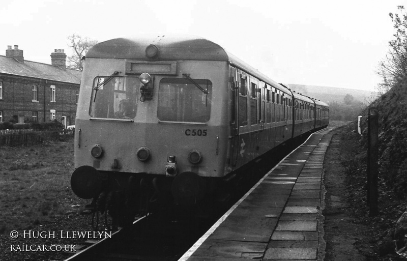 Class 120 DMU at Builth Road