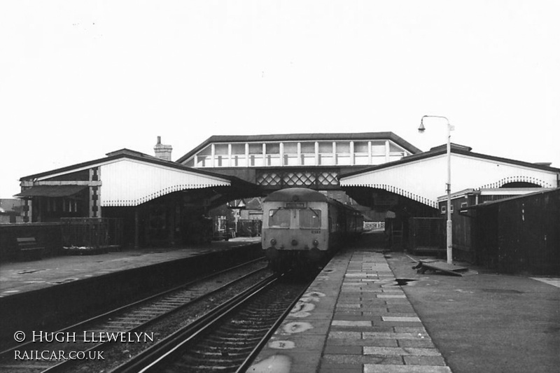 Class 120 DMU at Llanelli