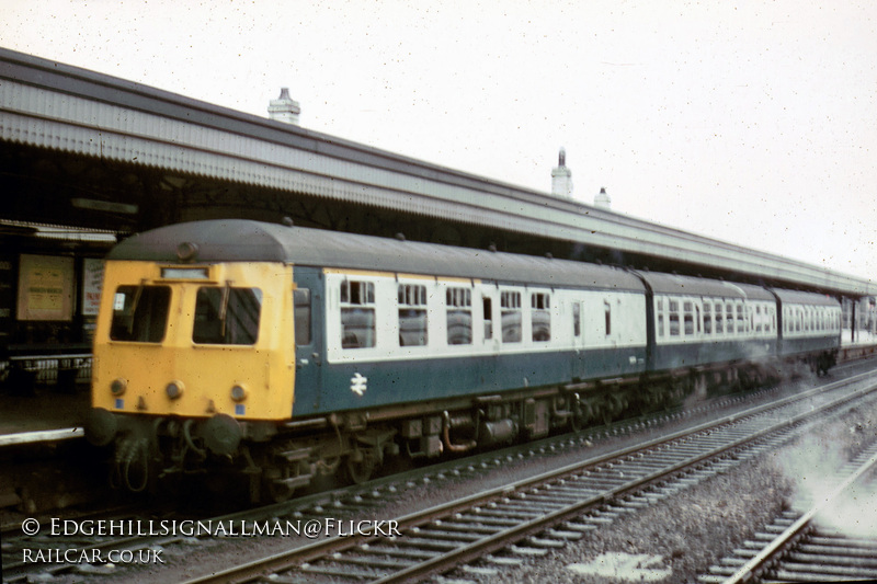 Class 120 DMU at Cardiff General