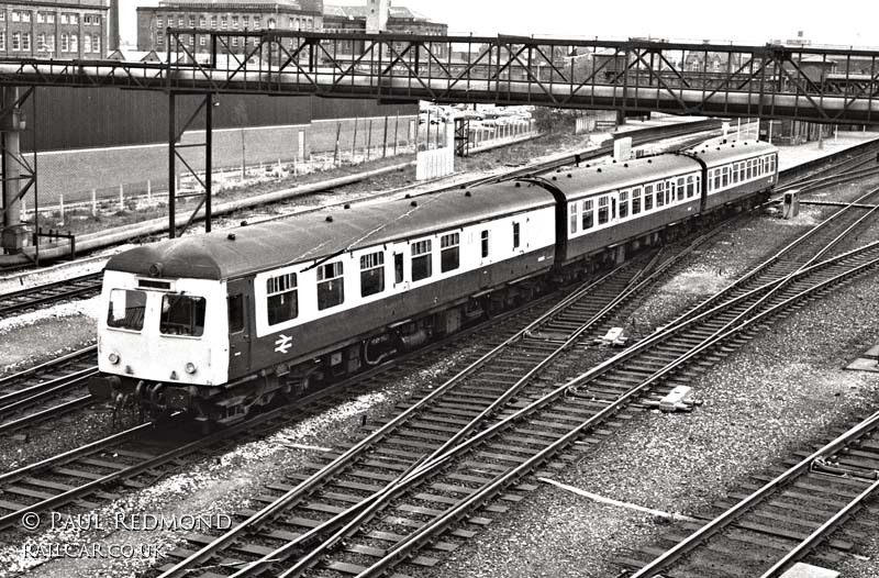 Class 120 DMU at Nottingham